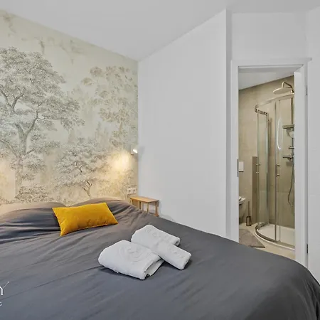 Cozy Flat In Center ! *