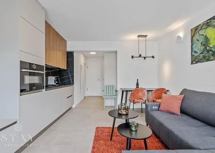 Cozy Flat In Center ! *