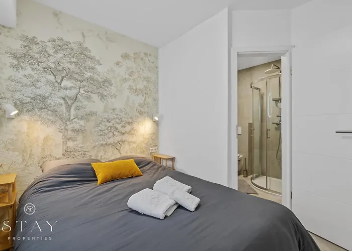 Cozy Flat In Center ! *