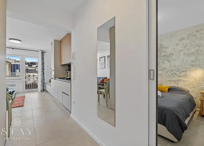 Cozy Flat In Center ! *