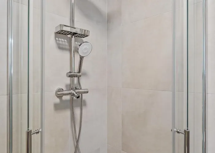 Cozy Flat In Center ! *